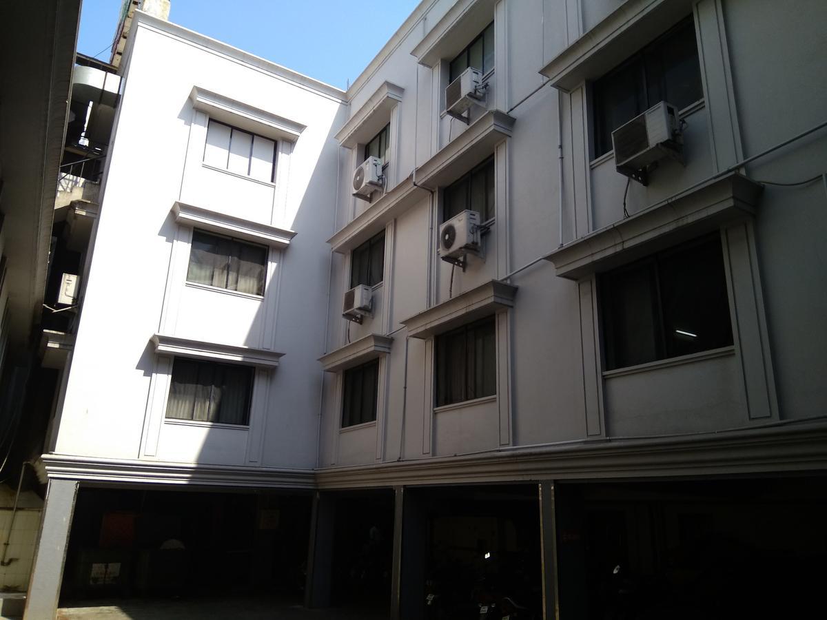 Oyo 14933 Rpr Residency Hotel Chennai Exterior photo