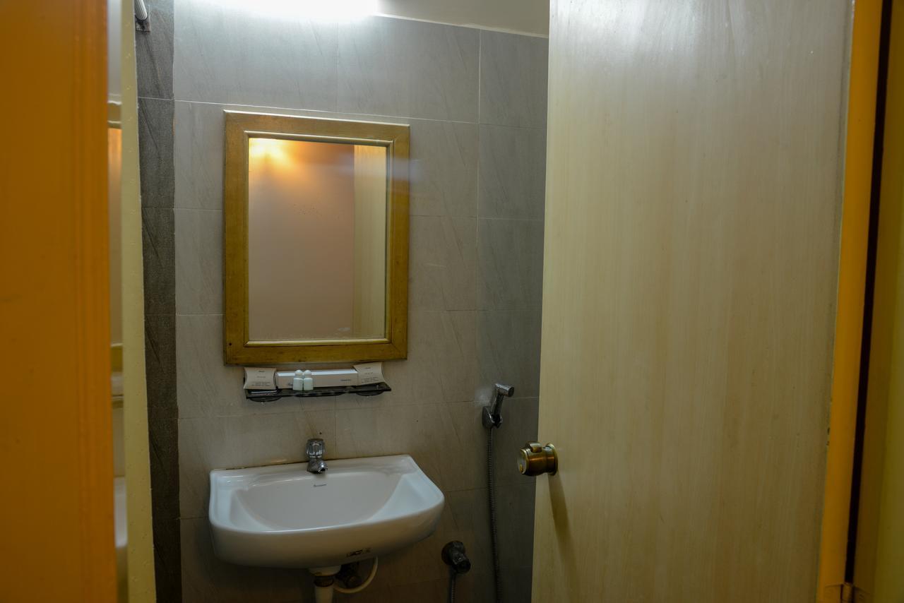 Oyo 14933 Rpr Residency Hotel Chennai Exterior photo